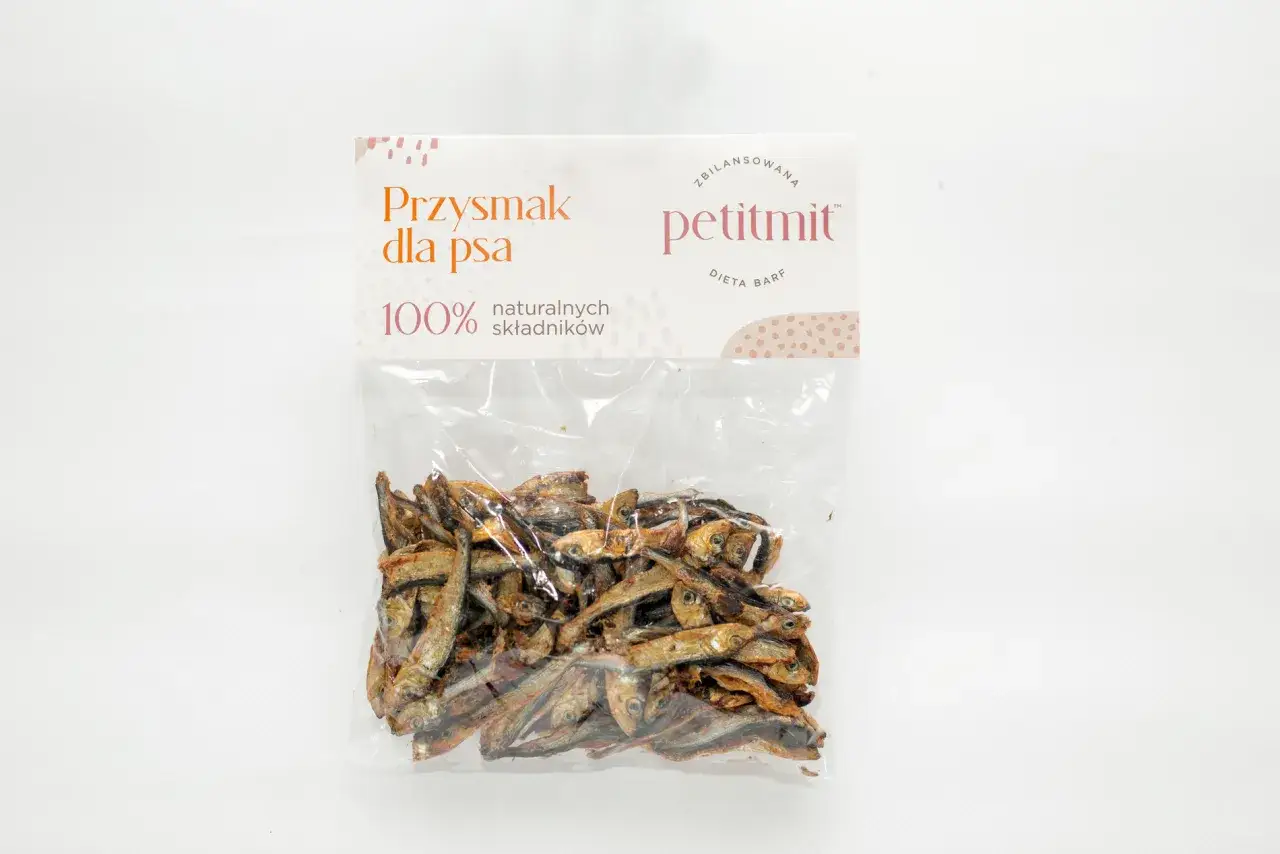 Przysmak dla psa: paczka suszonych szprotek, 100% naturalnych składników. Idealna dla czworonoga.